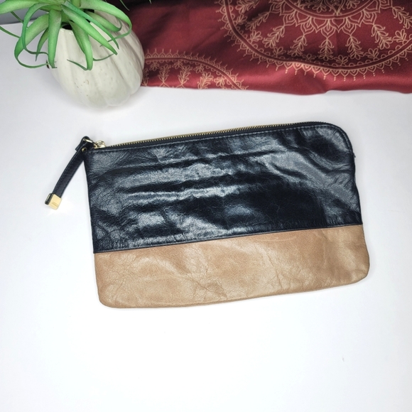 HOBO Leather Clutch Black Tan Zippered Pouch - Picture 1 of 16